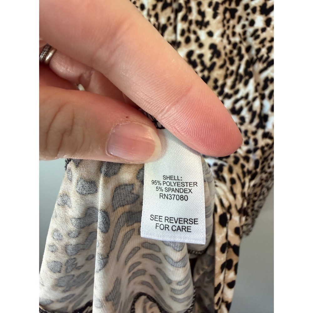 Cato Womens XL Leopard Print Lattice V-Neck Long Sleeve Swing Top Blouse RN37080 - Picture 6 of 10